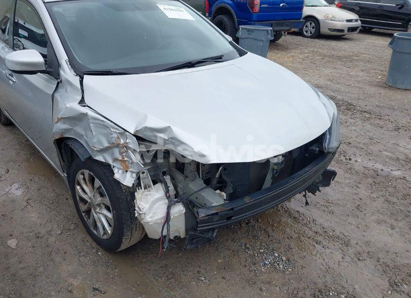 Photo 6 of 2018 Nissan Sentra SV (VIN 3N1AB7AP6JY236357)