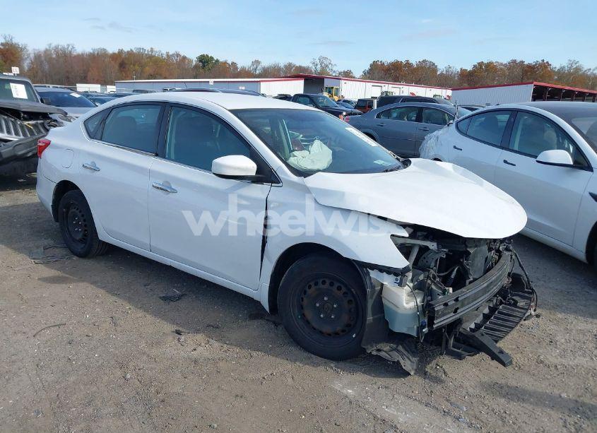 2018 Nissan Sentra S (VIN 3N1AB7AP6JY236715) main photo