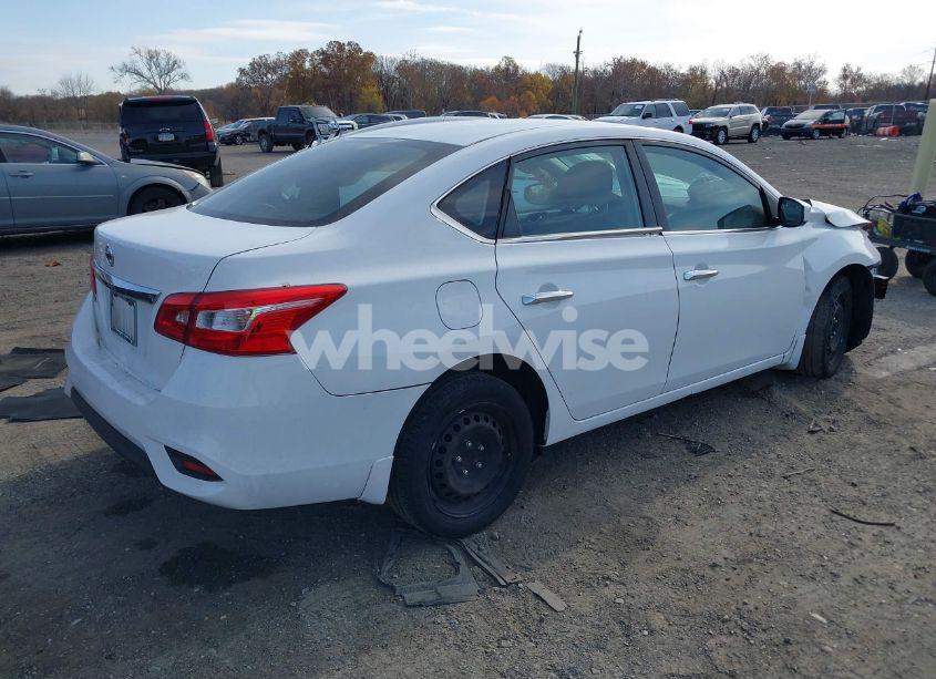 Photo 4 of 2018 Nissan Sentra S (VIN 3N1AB7AP6JY236715)