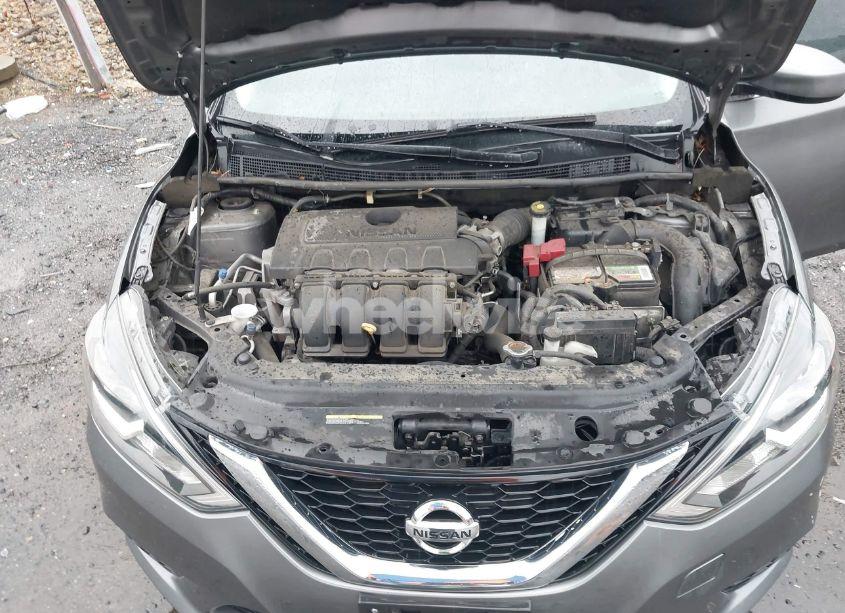 Photo 10 of 2018 Nissan Sentra SV (VIN 3N1AB7AP6JY247620)