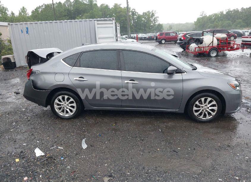 Photo 13 of 2018 Nissan Sentra SV (VIN 3N1AB7AP6JY247620)