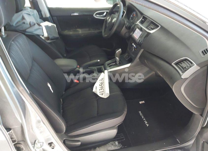 Photo 5 of 2018 Nissan Sentra SV (VIN 3N1AB7AP6JY263381)