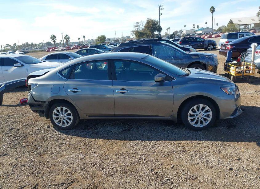 Photo 14 of 2018 Nissan Sentra SV (VIN 3N1AB7AP6JY266670)