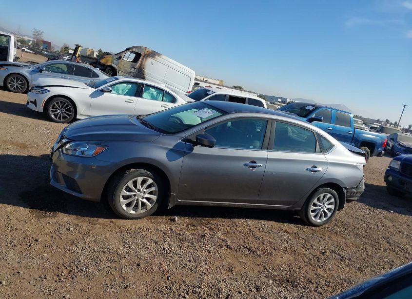 Photo 15 of 2018 Nissan Sentra SV (VIN 3N1AB7AP6JY266670)