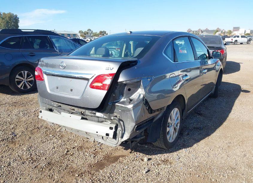 Photo 6 of 2018 Nissan Sentra SV (VIN 3N1AB7AP6JY266670)