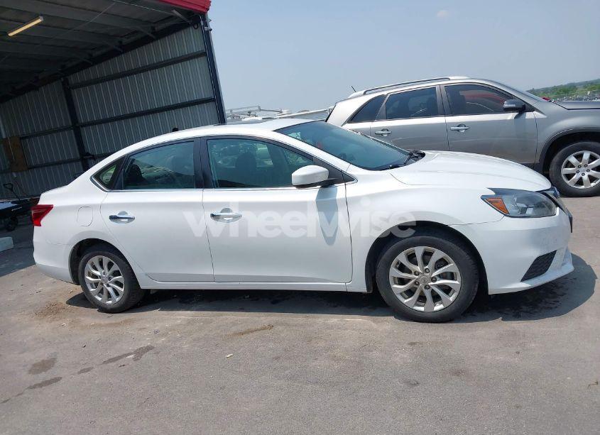 Photo 13 of 2018 Nissan Sentra SV (VIN 3N1AB7AP6JY277605)