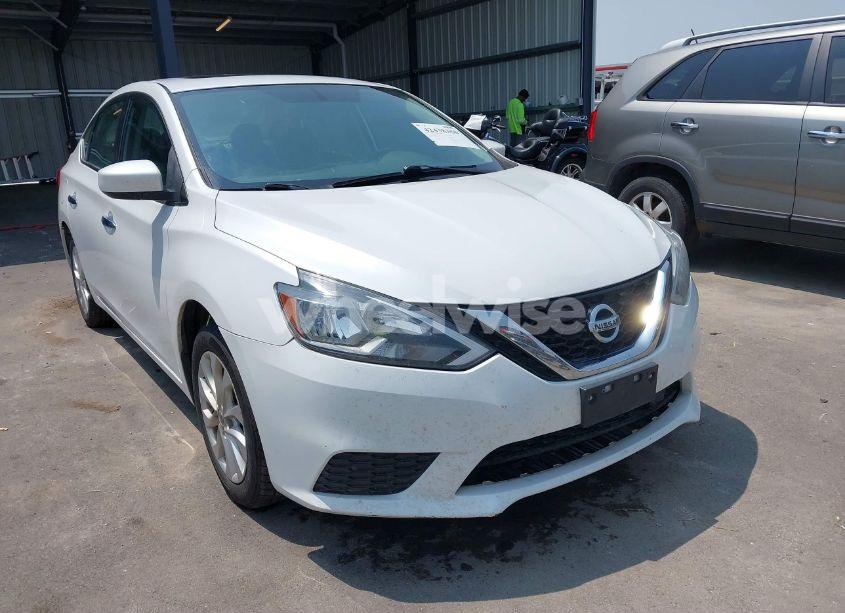 Photo 6 of 2018 Nissan Sentra SV (VIN 3N1AB7AP6JY277605)