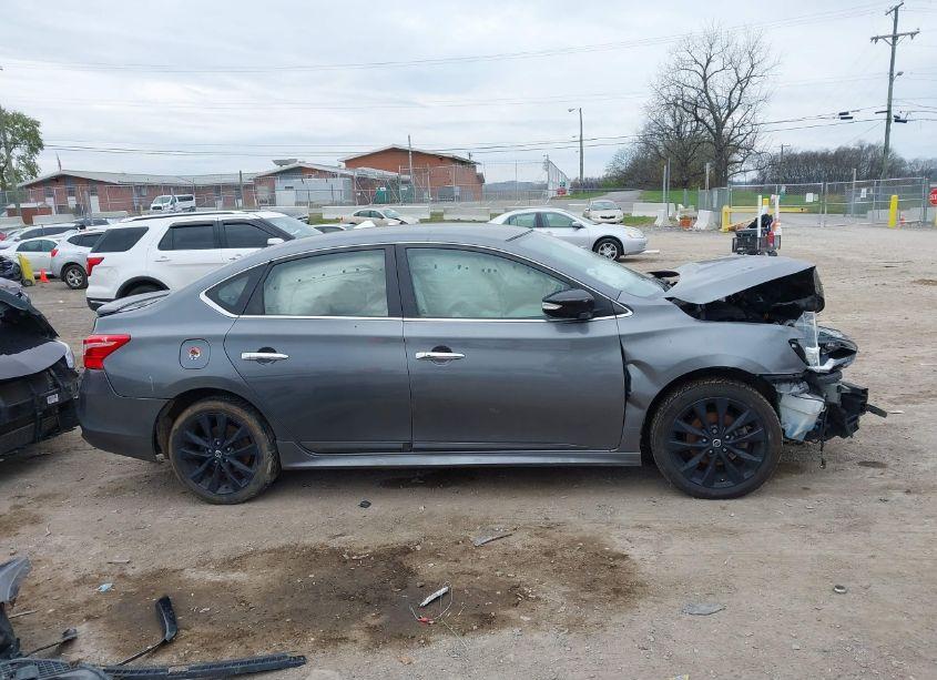 Photo 13 of 2018 Nissan Sentra SR (VIN 3N1AB7AP6JY280133)