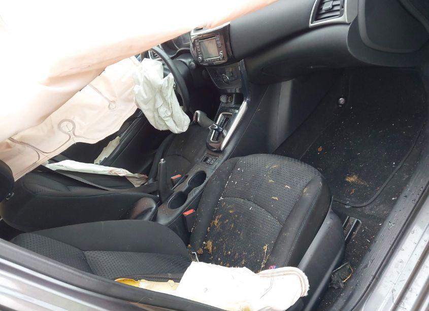 Photo 5 of 2018 Nissan Sentra SR (VIN 3N1AB7AP6JY280133)