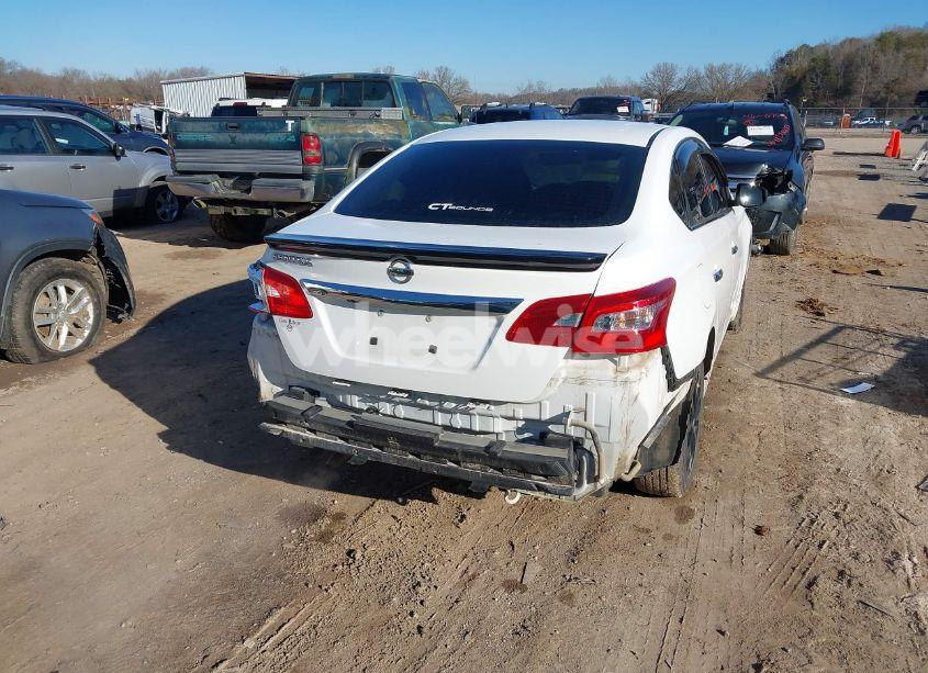 Photo 6 of 2018 Nissan Sentra S (VIN 3N1AB7AP6JY281203)
