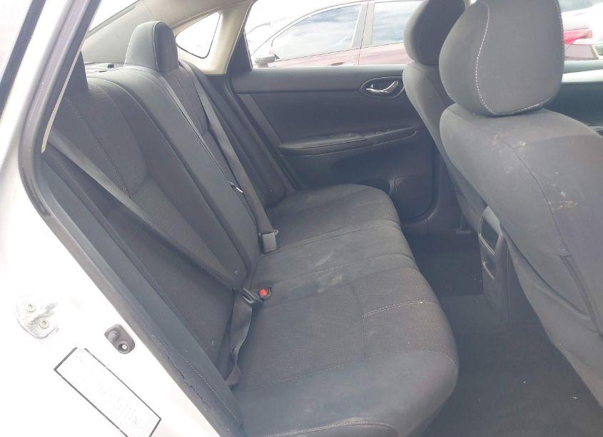 Photo 8 of 2018 Nissan Sentra S (VIN 3N1AB7AP6JY282674)