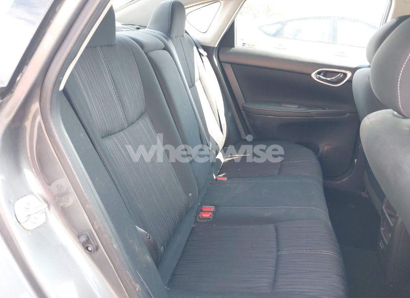 Photo 8 of 2018 Nissan Sentra SV (VIN 3N1AB7AP6JY284585)