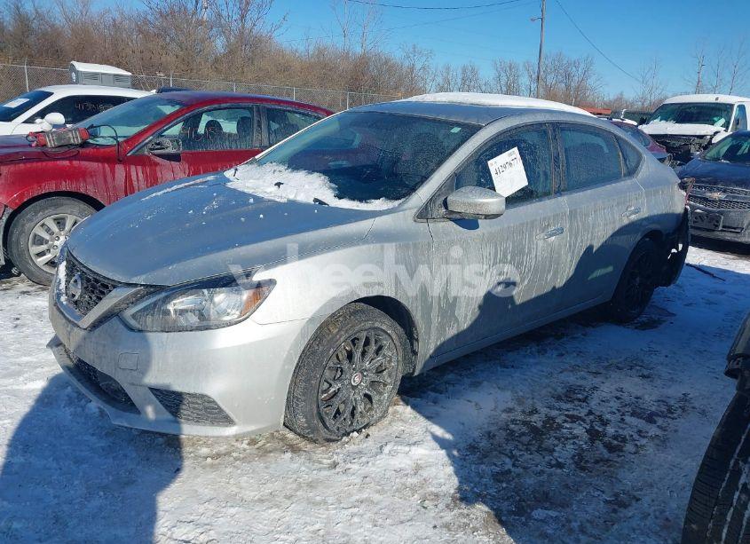 Photo 2 of 2018 Nissan Sentra S (VIN 3N1AB7AP6JY299989)