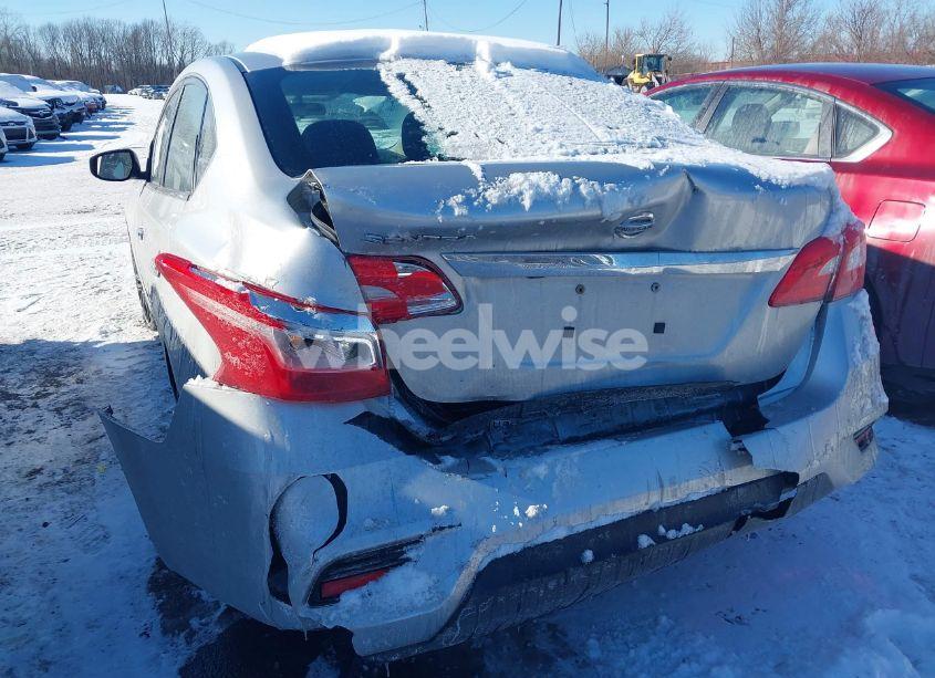 Photo 6 of 2018 Nissan Sentra S (VIN 3N1AB7AP6JY299989)