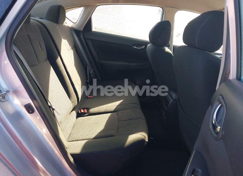 Photo 8 of 2018 Nissan Sentra S (VIN 3N1AB7AP6JY299989)