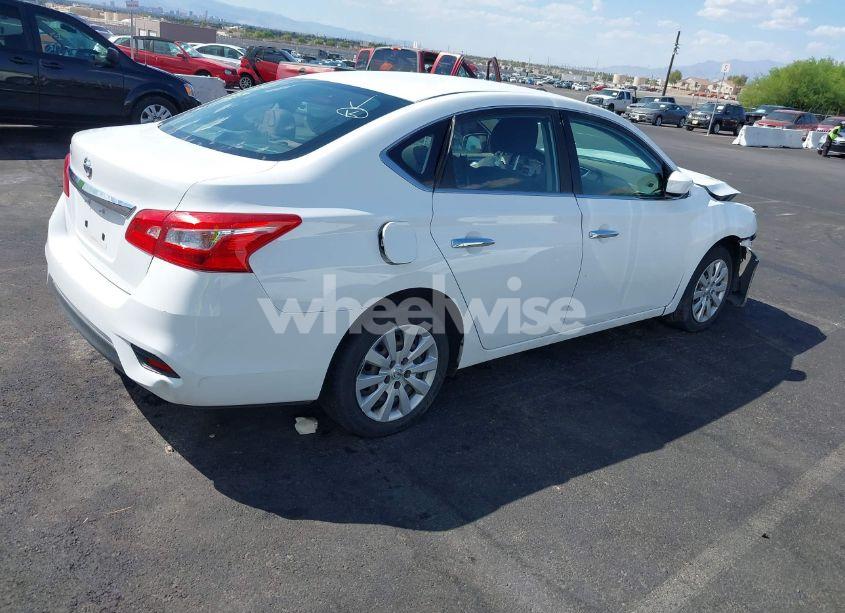 Photo 4 of 2018 Nissan Sentra S (VIN 3N1AB7AP6JY316516)