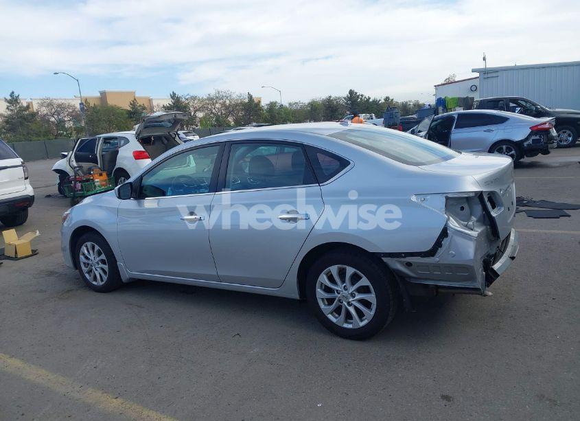 Photo 15 of 2018 Nissan Sentra SV (VIN 3N1AB7AP6JY348026)