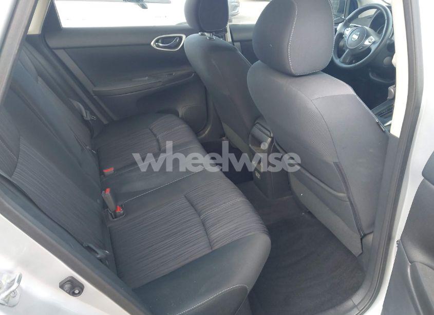 Photo 8 of 2018 Nissan Sentra SV (VIN 3N1AB7AP6JY348026)
