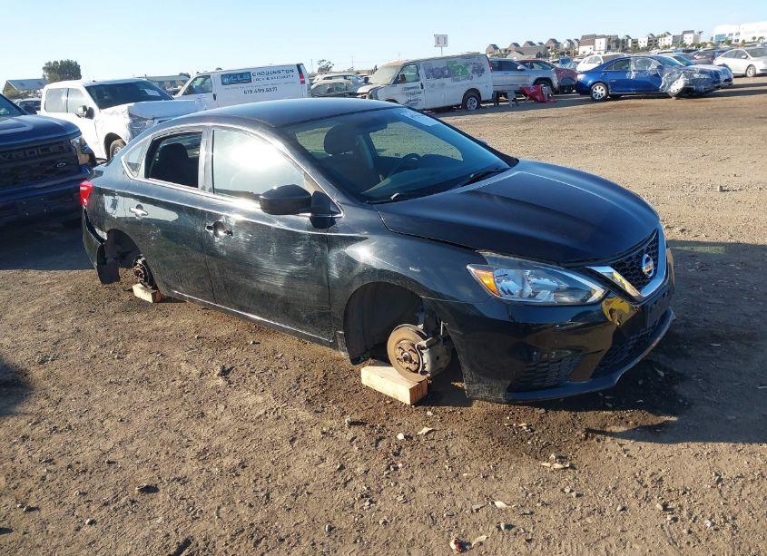 2019 Nissan Sentra SV (VIN 3N1AB7AP6KL608472) main photo