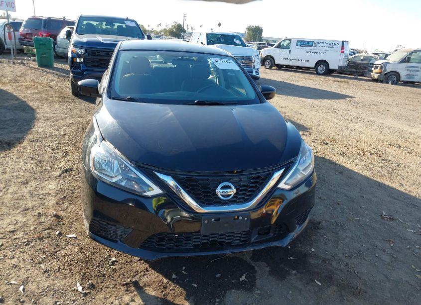 Photo 13 of 2019 Nissan Sentra SV (VIN 3N1AB7AP6KL608472)