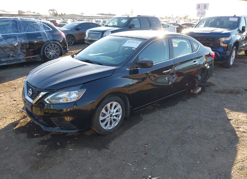 Photo 2 of 2019 Nissan Sentra SV (VIN 3N1AB7AP6KL608472)