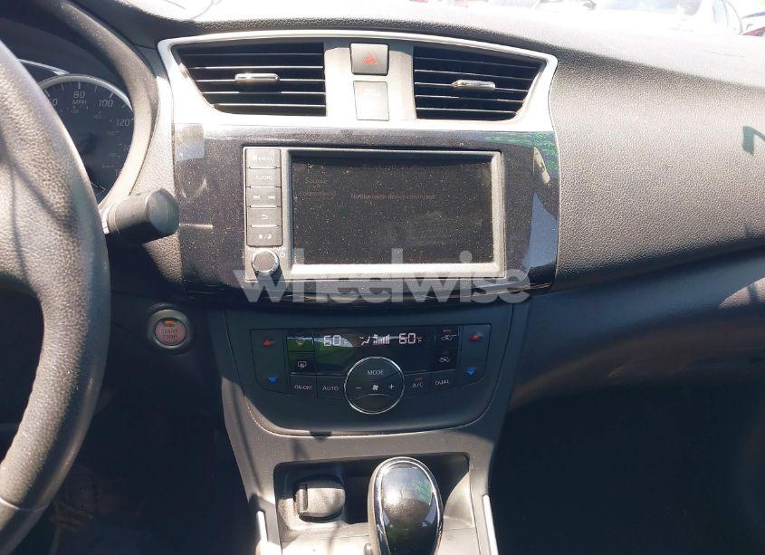 Photo 20 of 2019 Nissan Sentra SV (VIN 3N1AB7AP6KL612618)