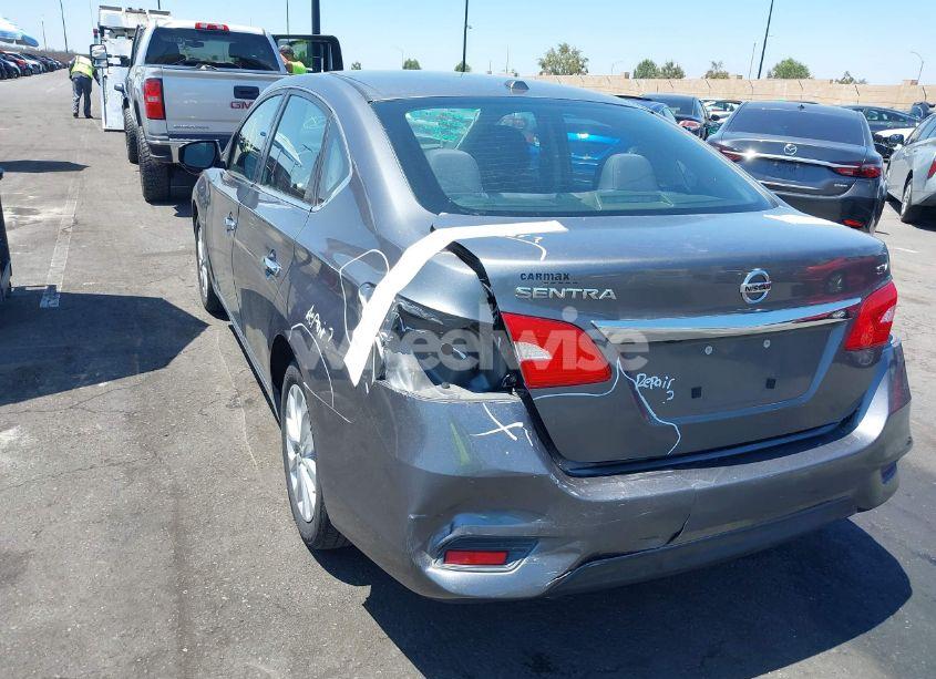 Photo 3 of 2019 Nissan Sentra SV (VIN 3N1AB7AP6KL612618)