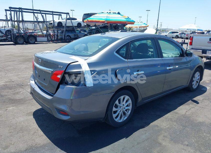 Photo 4 of 2019 Nissan Sentra SV (VIN 3N1AB7AP6KL612618)