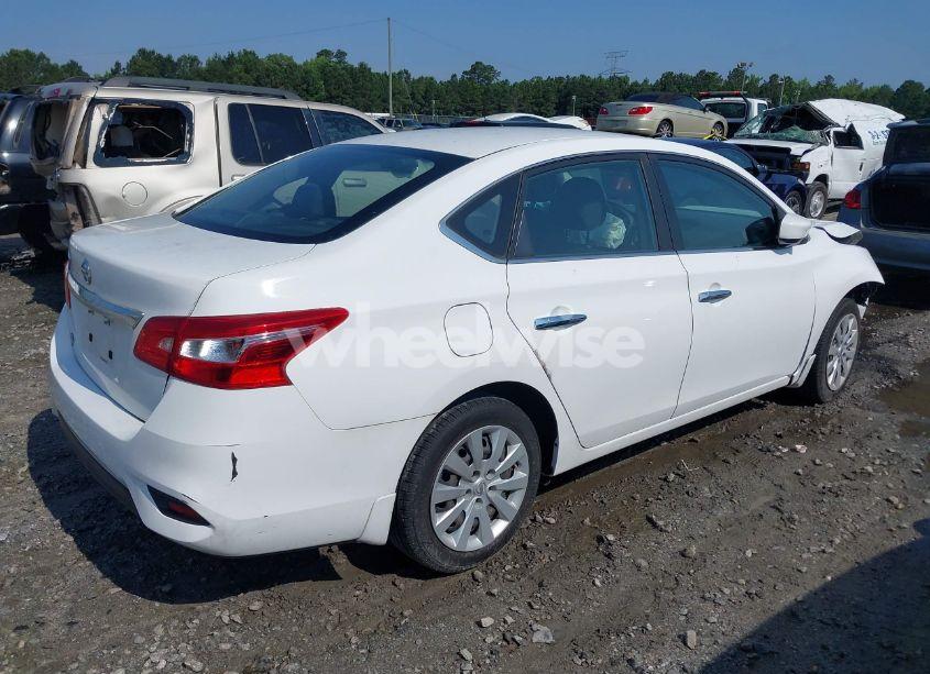 Photo 4 of 2019 Nissan Sentra S (VIN 3N1AB7AP6KY220449)