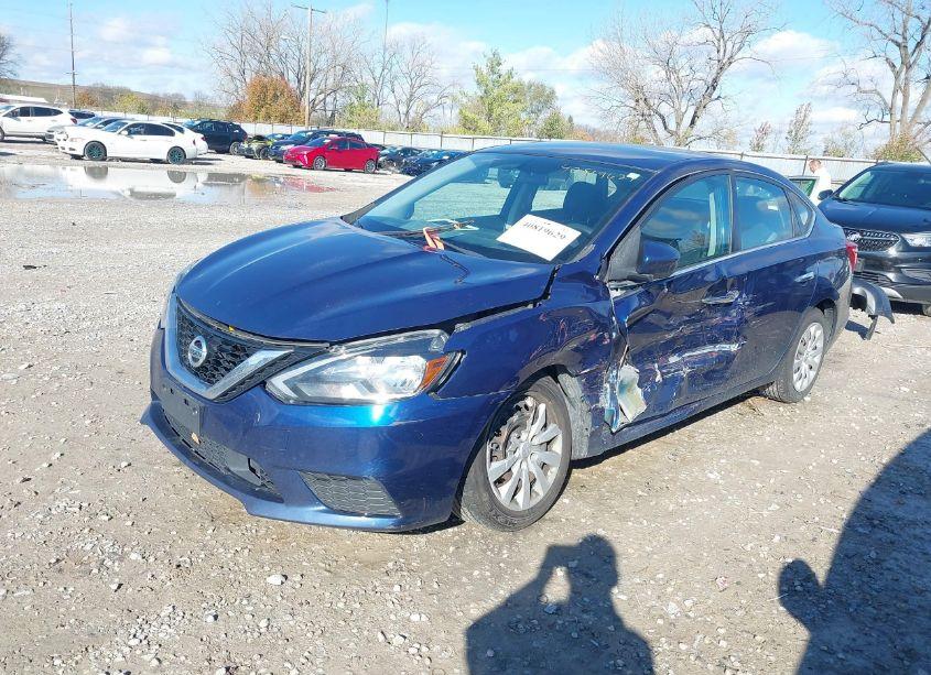 Photo 2 of 2019 Nissan Sentra S (VIN 3N1AB7AP6KY229507)