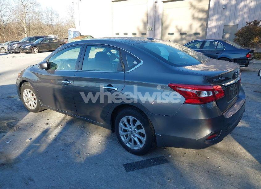 Photo 3 of 2019 Nissan Sentra SV (VIN 3N1AB7AP6KY237526)