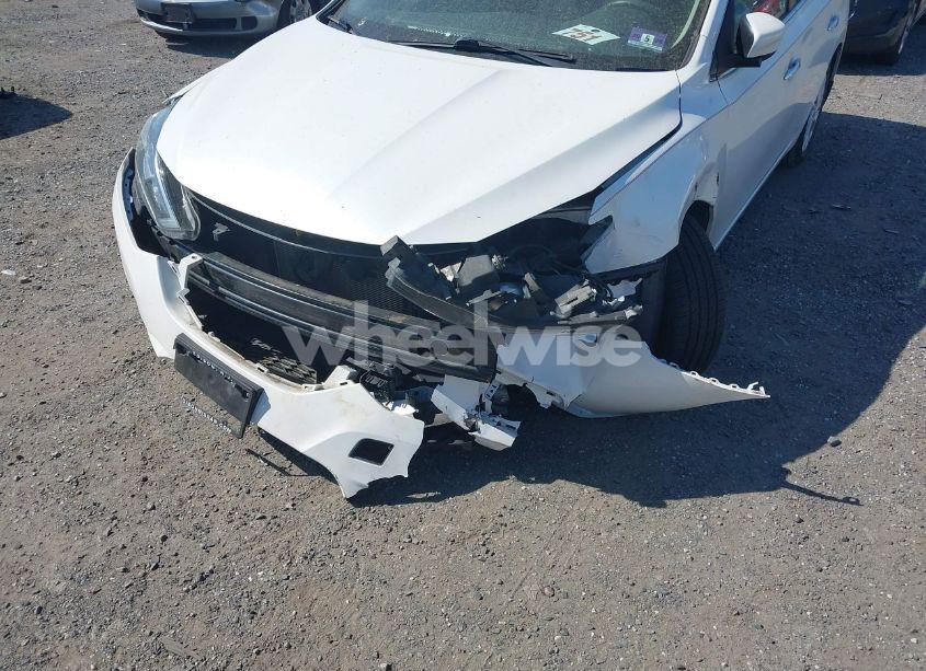 Photo 6 of 2019 Nissan Sentra SV (VIN 3N1AB7AP6KY239955)