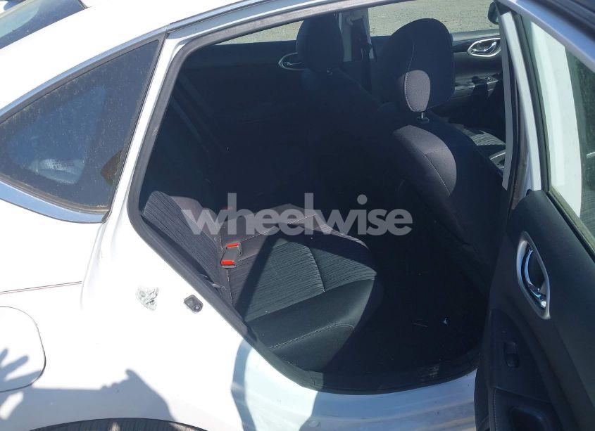 Photo 8 of 2019 Nissan Sentra SV (VIN 3N1AB7AP6KY239955)