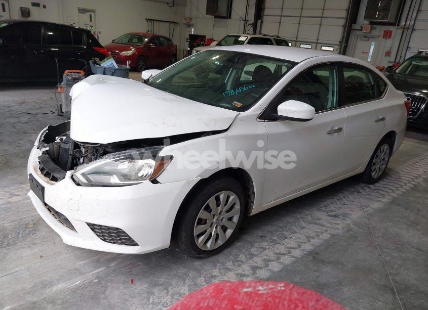 Photo 2 of 2019 Nissan Sentra S (VIN 3N1AB7AP6KY263284)
