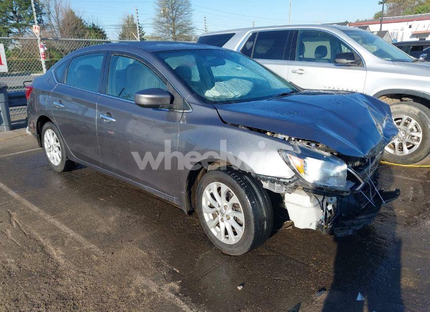 2019 Nissan Sentra SV (VIN 3N1AB7AP6KY268064) main photo
