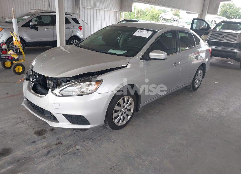 Photo 2 of 2019 Nissan Sentra S (VIN 3N1AB7AP6KY280652)