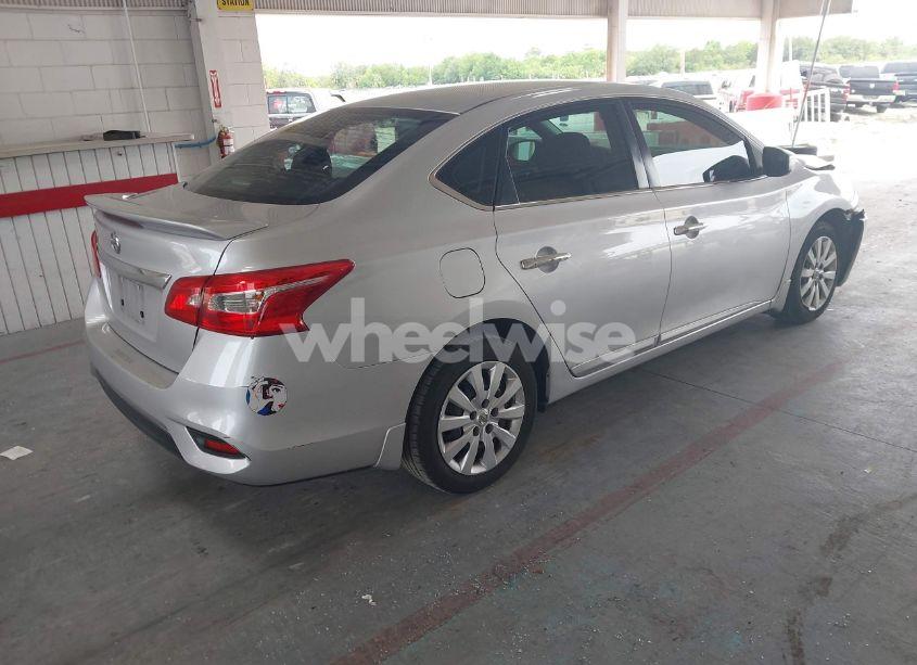 Photo 4 of 2019 Nissan Sentra S (VIN 3N1AB7AP6KY280652)
