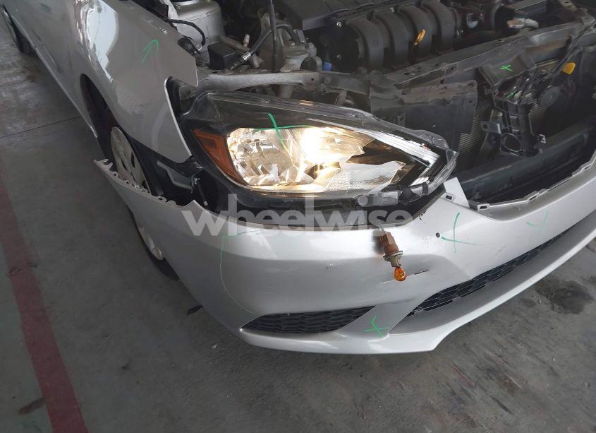 Photo 6 of 2019 Nissan Sentra S (VIN 3N1AB7AP6KY280652)