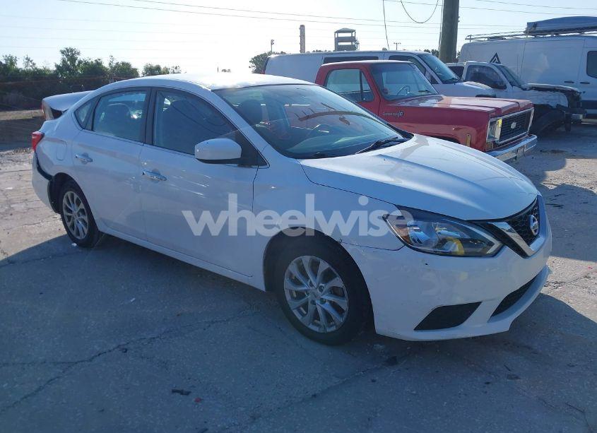 2019 Nissan Sentra SV (VIN 3N1AB7AP6KY288590) main photo
