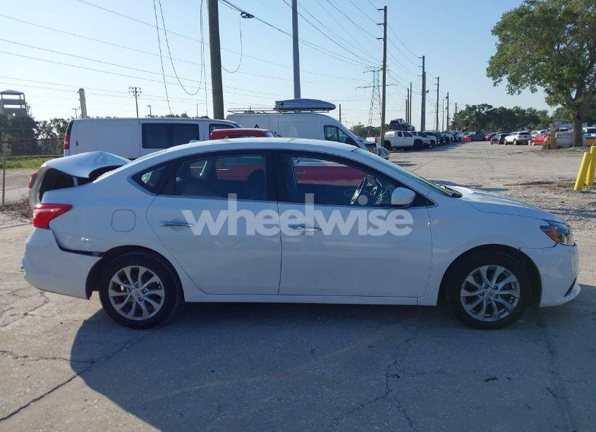 Photo 13 of 2019 Nissan Sentra SV (VIN 3N1AB7AP6KY288590)