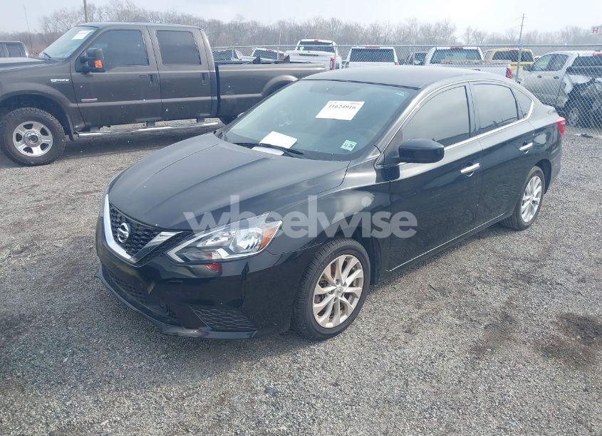 Photo 2 of 2019 Nissan Sentra SV (VIN 3N1AB7AP6KY297614)
