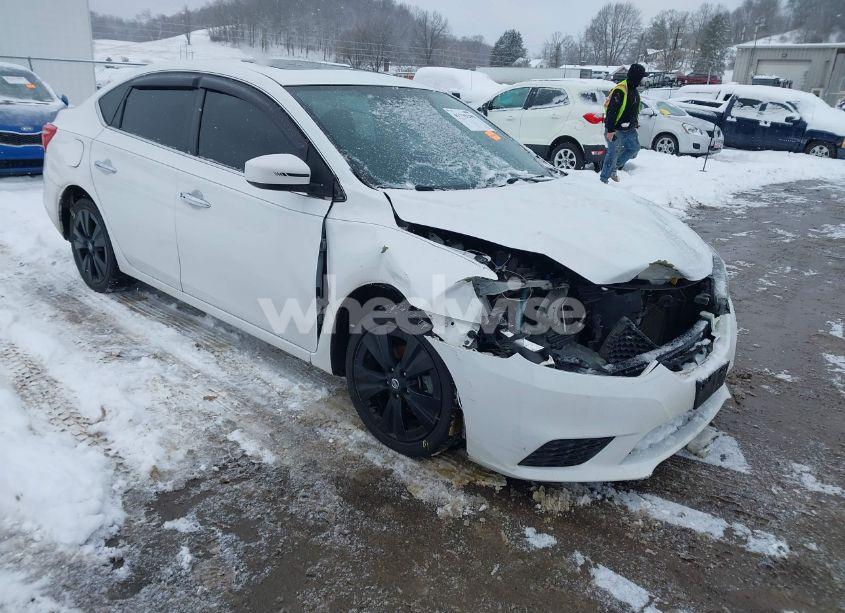 2019 Nissan Sentra SV (VIN 3N1AB7AP6KY298357) main photo
