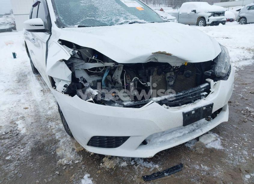 Photo 6 of 2019 Nissan Sentra SV (VIN 3N1AB7AP6KY298357)