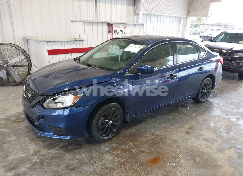 Photo 2 of 2019 Nissan Sentra SV (VIN 3N1AB7AP6KY303007)