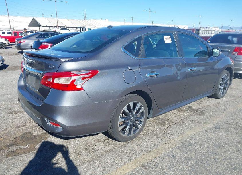 Photo 4 of 2019 Nissan Sentra SR (VIN 3N1AB7AP6KY303850)