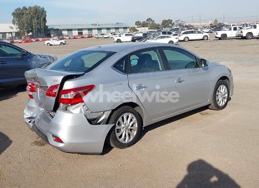 Photo 4 of 2019 Nissan Sentra SV (VIN 3N1AB7AP6KY318669)