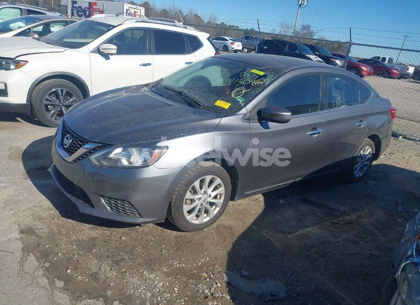 Photo 2 of 2019 Nissan Sentra SV (VIN 3N1AB7AP6KY321958)
