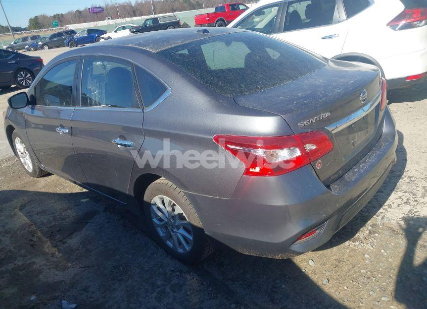Photo 3 of 2019 Nissan Sentra SV (VIN 3N1AB7AP6KY321958)