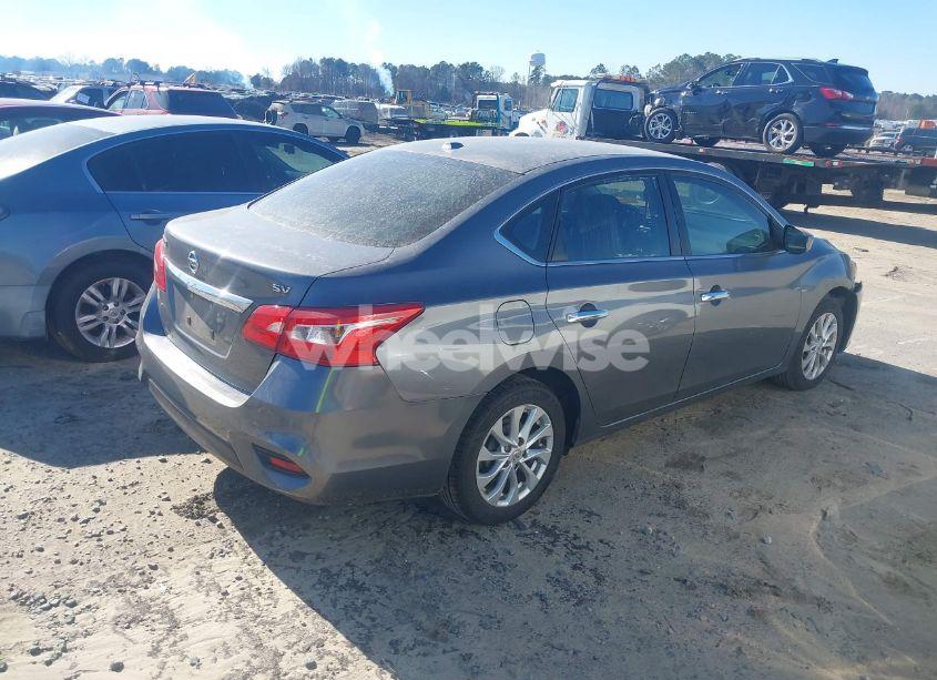 Photo 4 of 2019 Nissan Sentra SV (VIN 3N1AB7AP6KY321958)