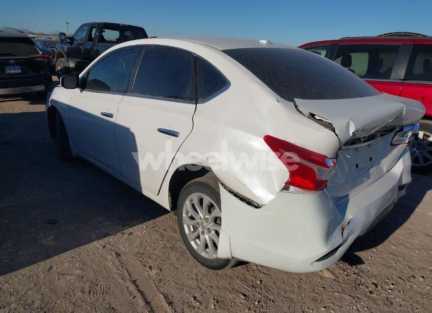 Photo 3 of 2019 Nissan Sentra SV (VIN 3N1AB7AP6KY330787)